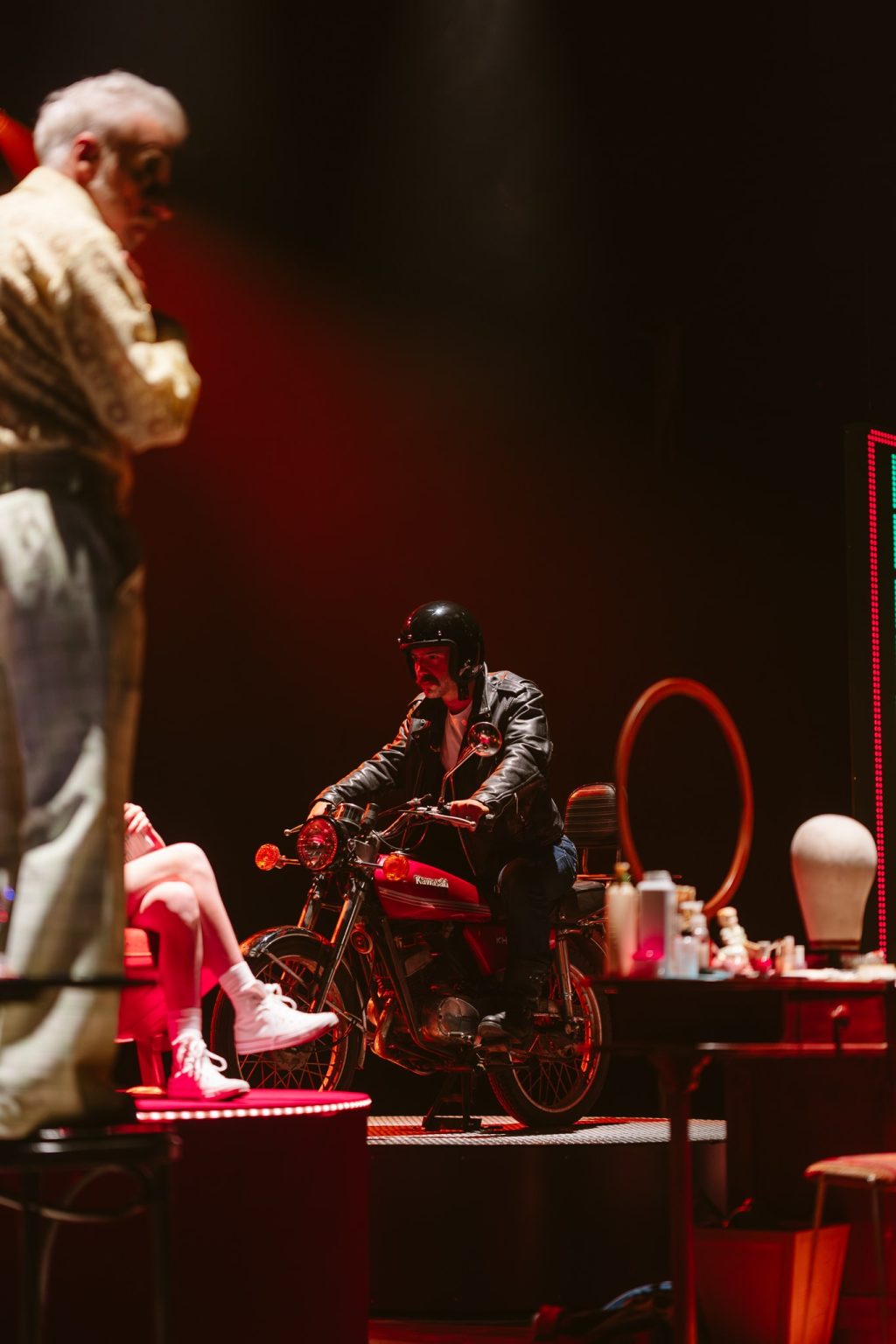 HOSANNA OU LA SHÉHÉRAZADE DES PAUVRES Le Théâtre du Trident